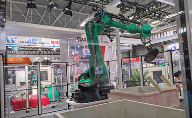 山東 中日韓智能制造大會(huì)暨青島國(guó)際機(jī)床展覽會(huì)隆重開幕，共繪區(qū)域合作新藍(lán)圖